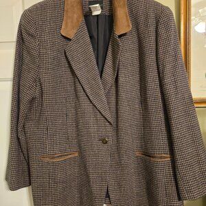 Harve Benard tweed jacket with sued collar and trim  20W